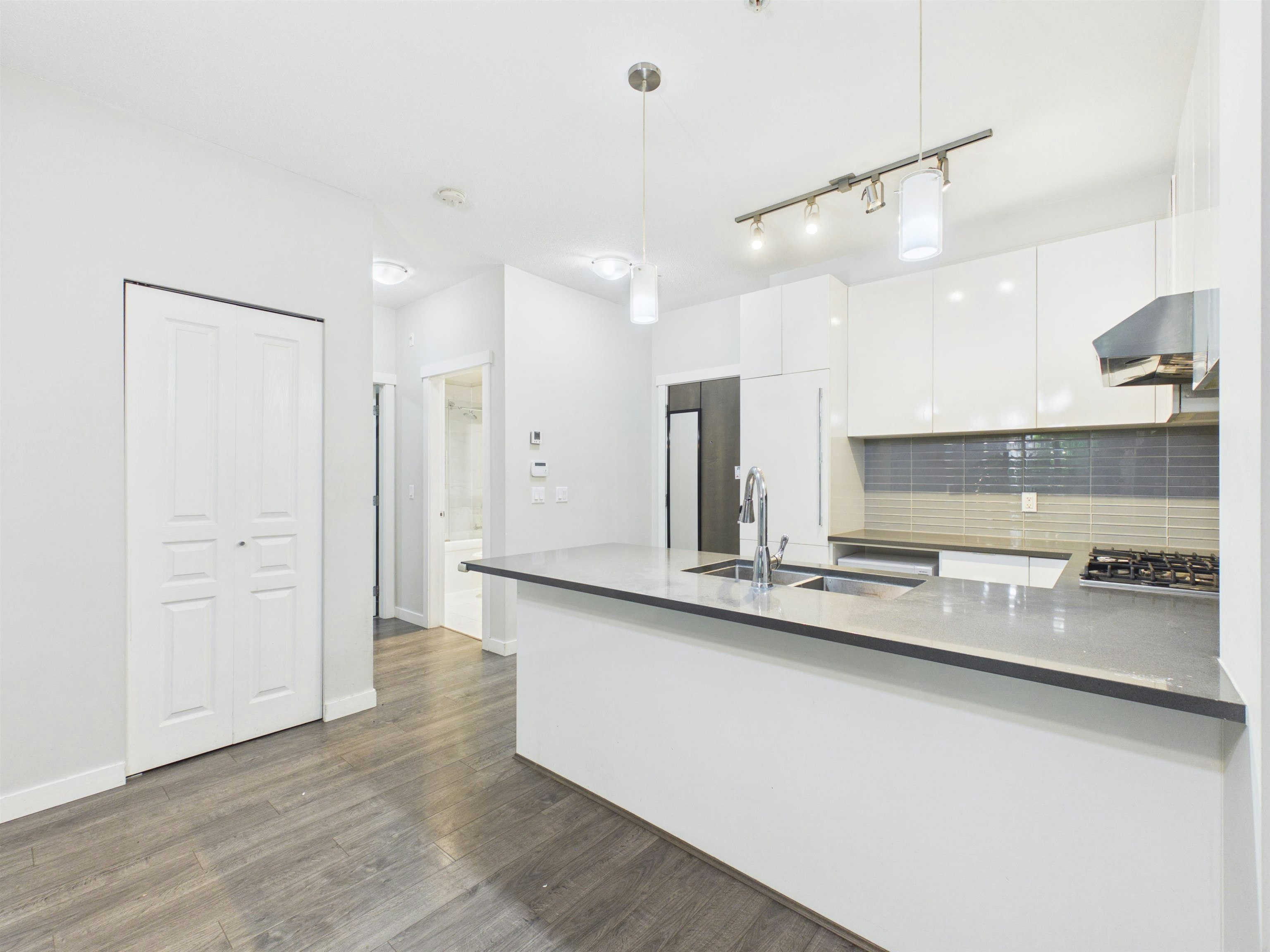 118-9399 Alexandra Road, Richmond, BC, V6X 0L7 - 4
