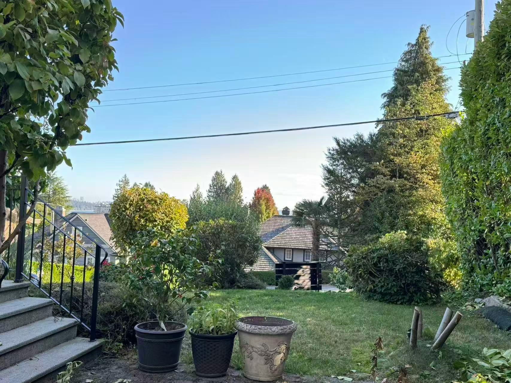 2523 Mathers Avenue, West Vancouver, BC, V7V 2J2