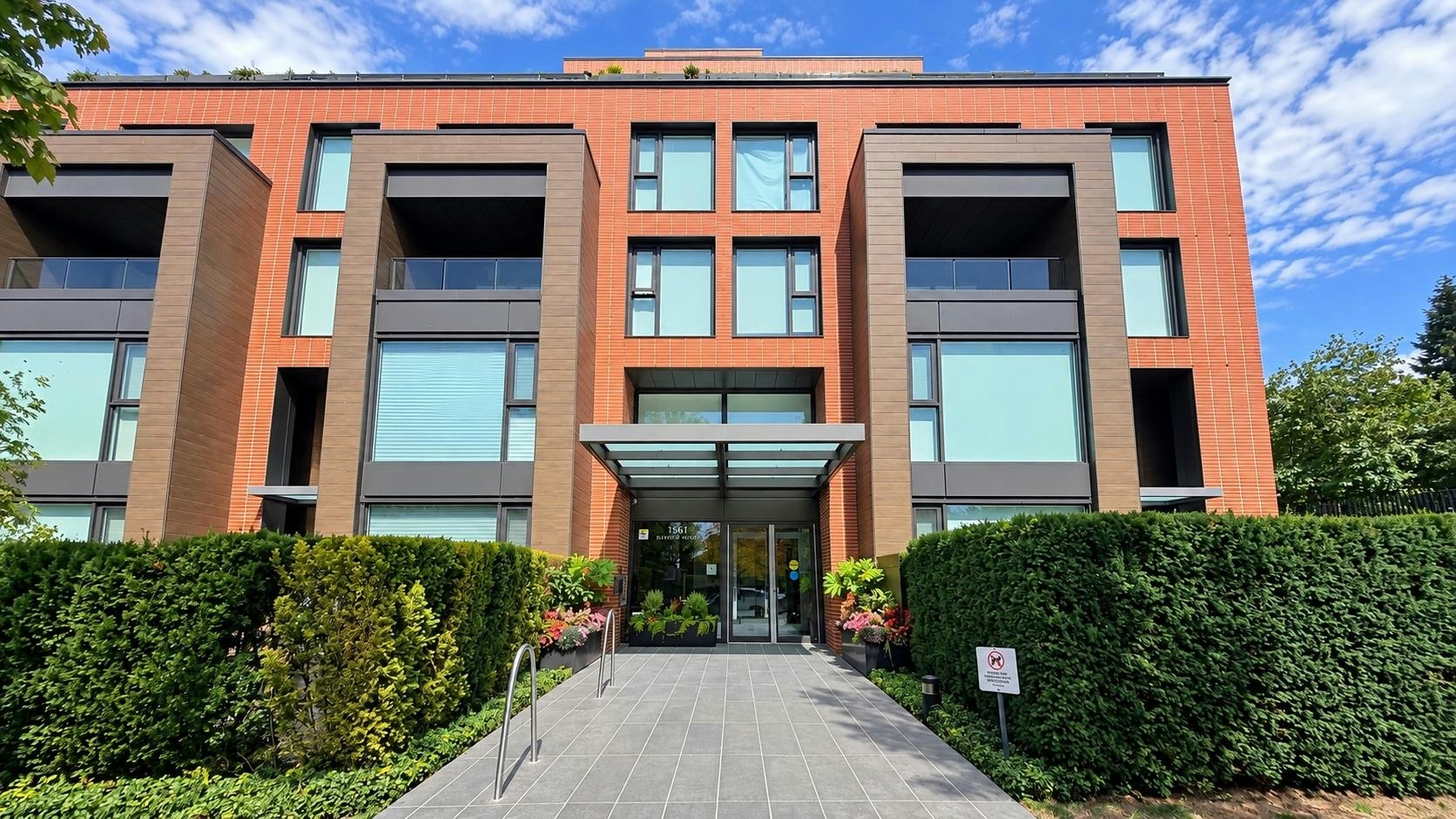 311-1561 W 57th Avenue, Vancouver, BC, V6P 0H5
