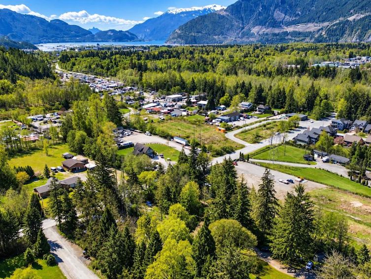 1020 Finch Drive, Squamish, BC, V8B 0C2 - 12