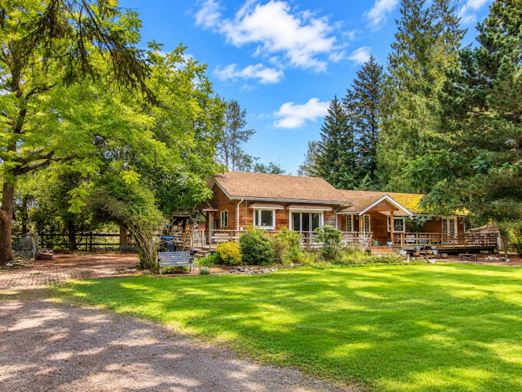 1020 Finch Drive, Squamish, BC, V8B 0C2 - 3