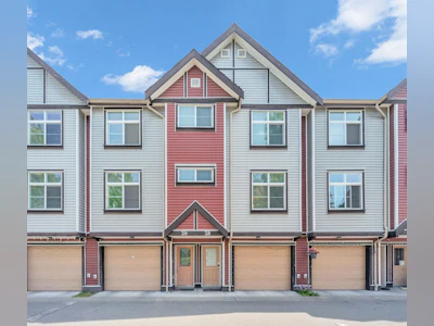 38-9405 121 Street - 2