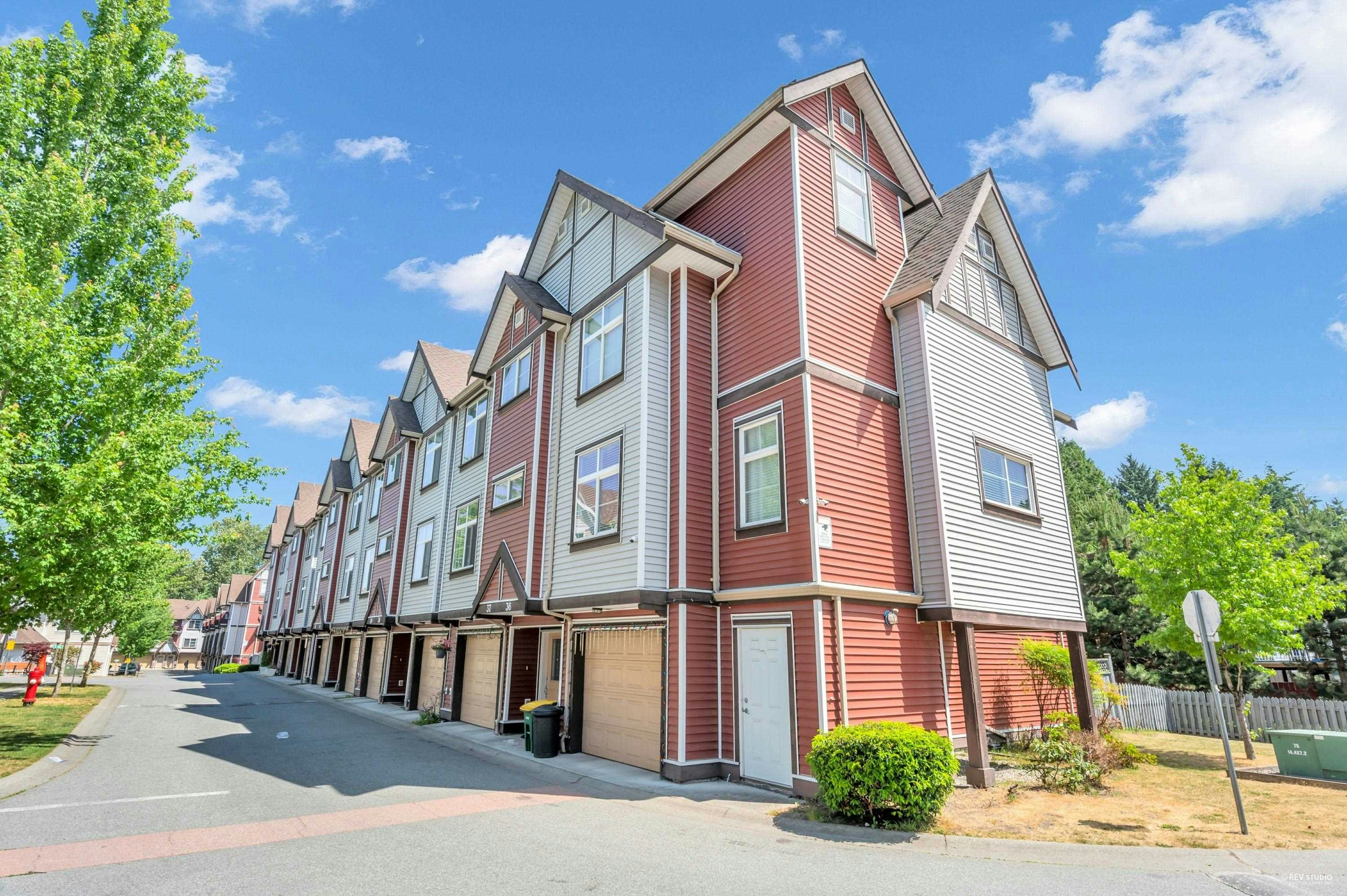 38-9405 121 Street - 3