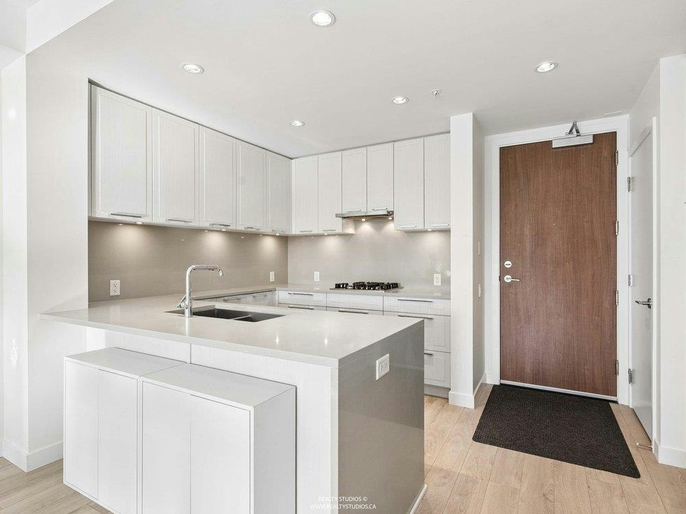 306-6677 Cambie Street, Vancouver, BC, V6P 0E6 - 7