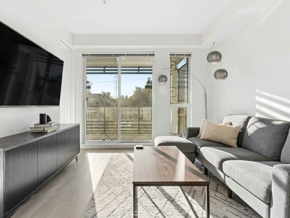 306-6677 Cambie Street, Vancouver, BC, V6P 0E6 - 2