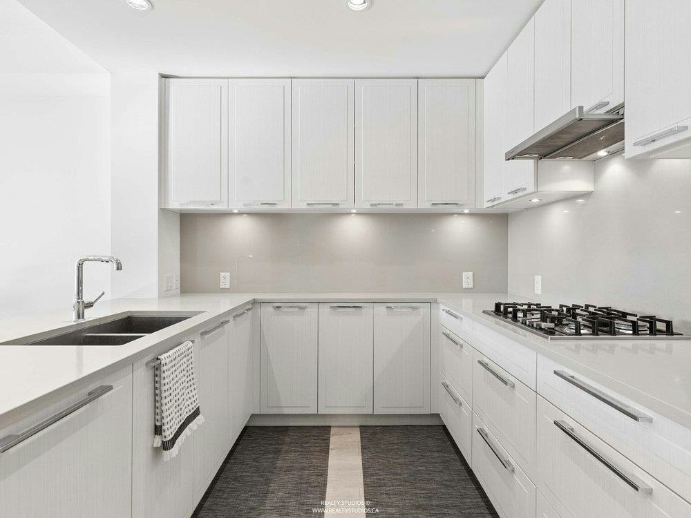 306-6677 Cambie Street - 3