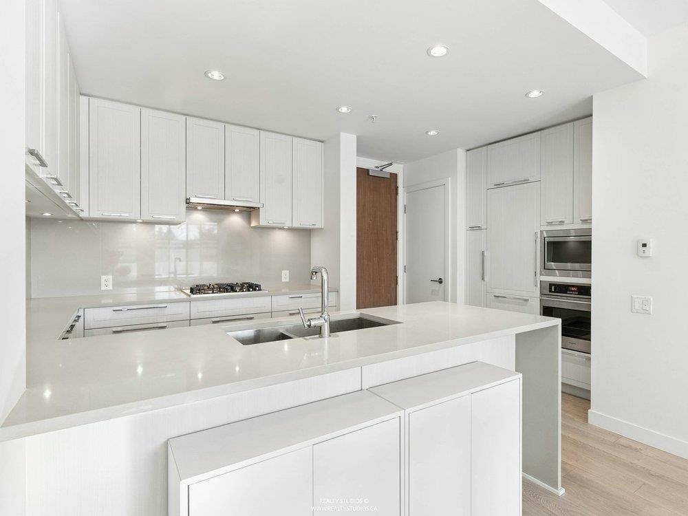306-6677 Cambie Street - 4