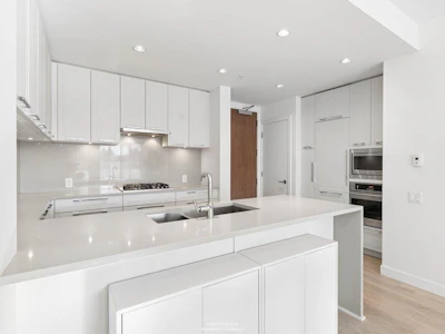 306-6677 Cambie Street - 4