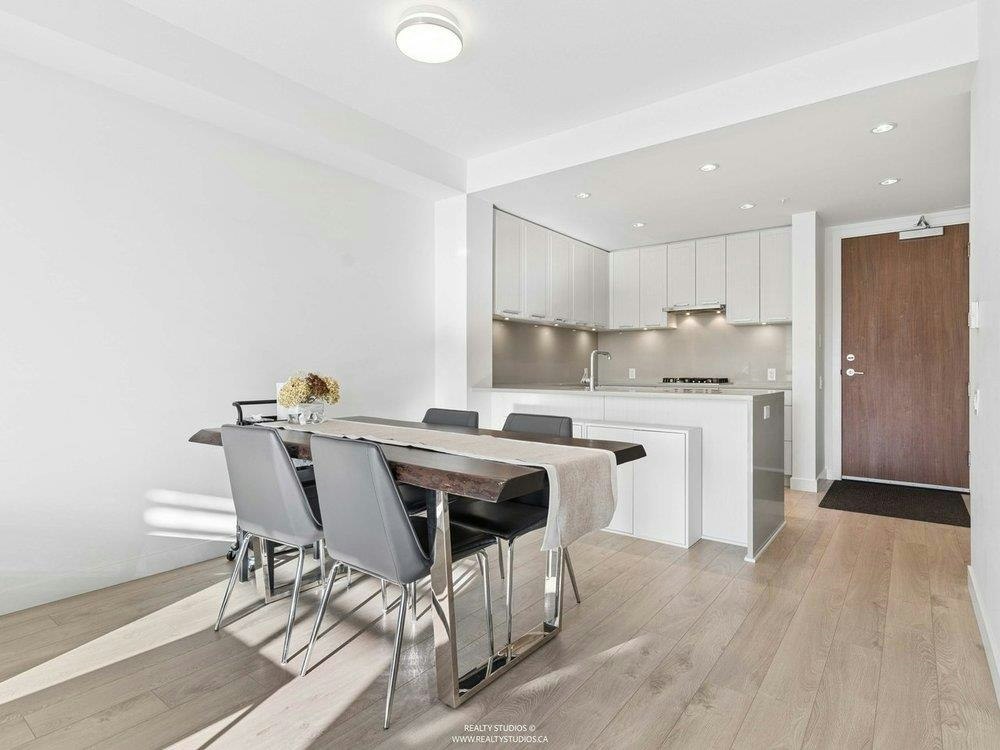 306-6677 Cambie Street, Vancouver, BC, V6P 0E6 - 8