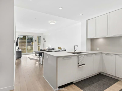 306-6677 Cambie Street - 5