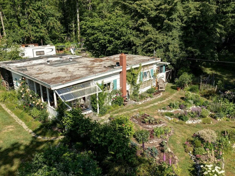 947 North Road, Gibsons, BC, V0N 1V7 - 38