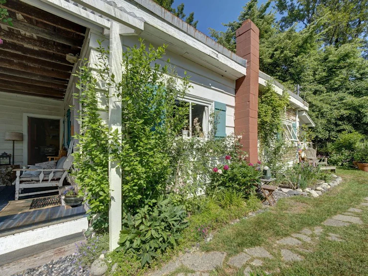 947 North Road, Gibsons, BC, V0N 1V7 - 24