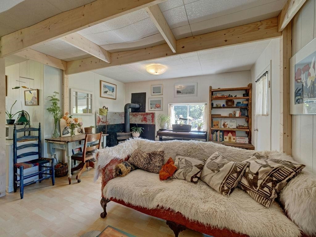 947 North Road - 5