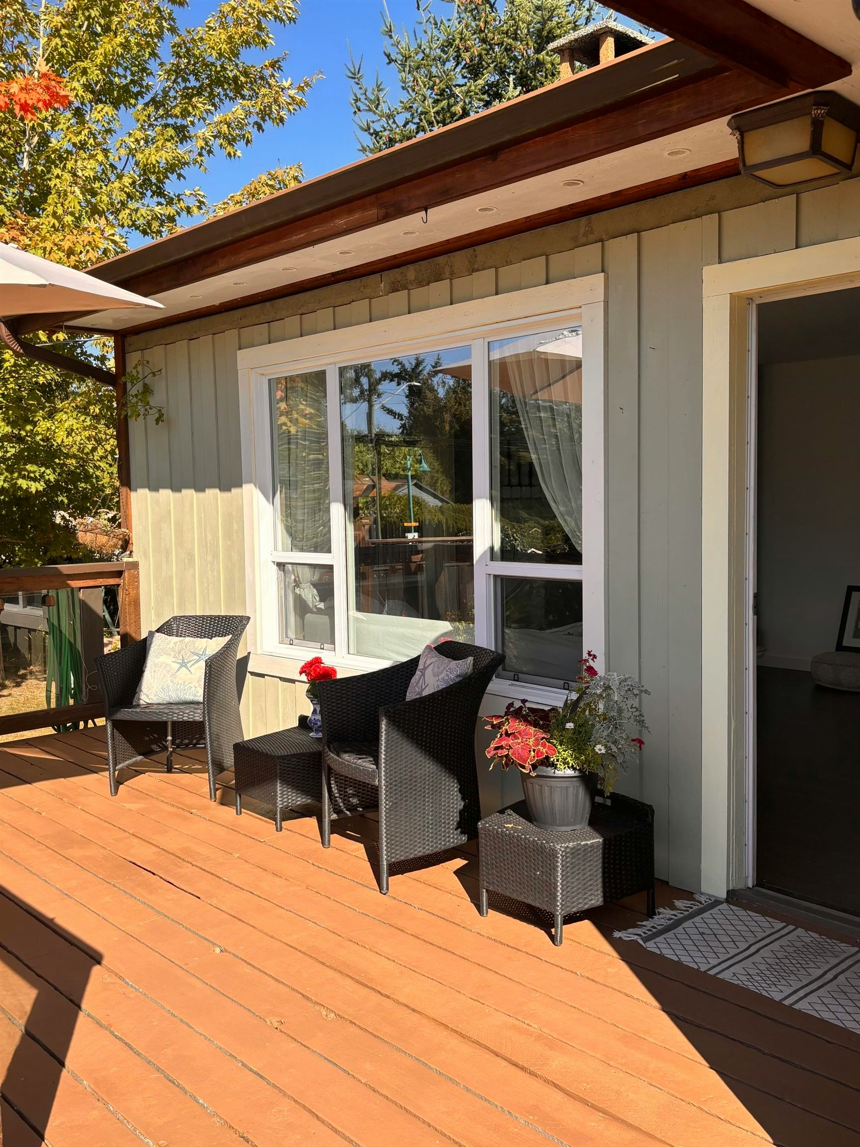 5582 Emerson Road, Sechelt, BC, V7Z 0R8
