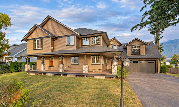 8878 Upper Prairie Road