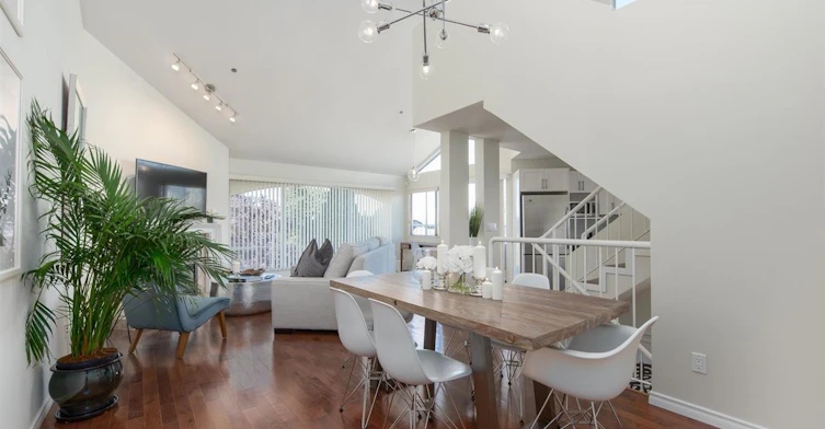 L01-788 W 8th Avenue, Vancouver, BC, V5Z 1E1
