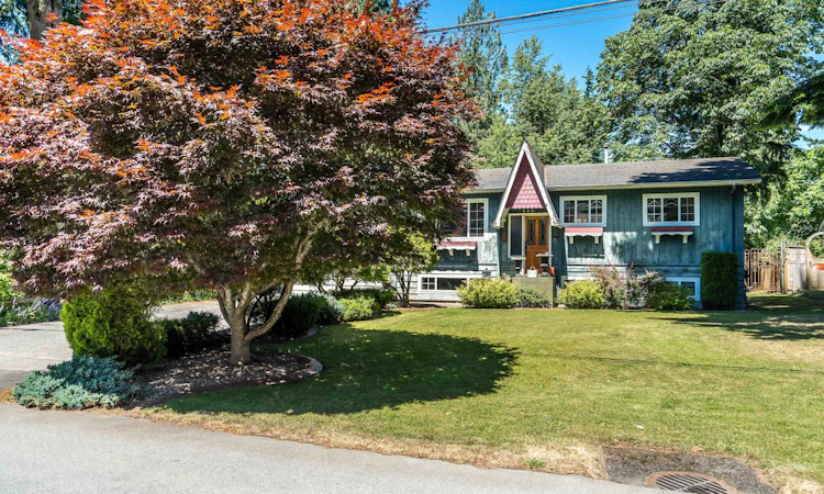 34257 Woodbine Crescent