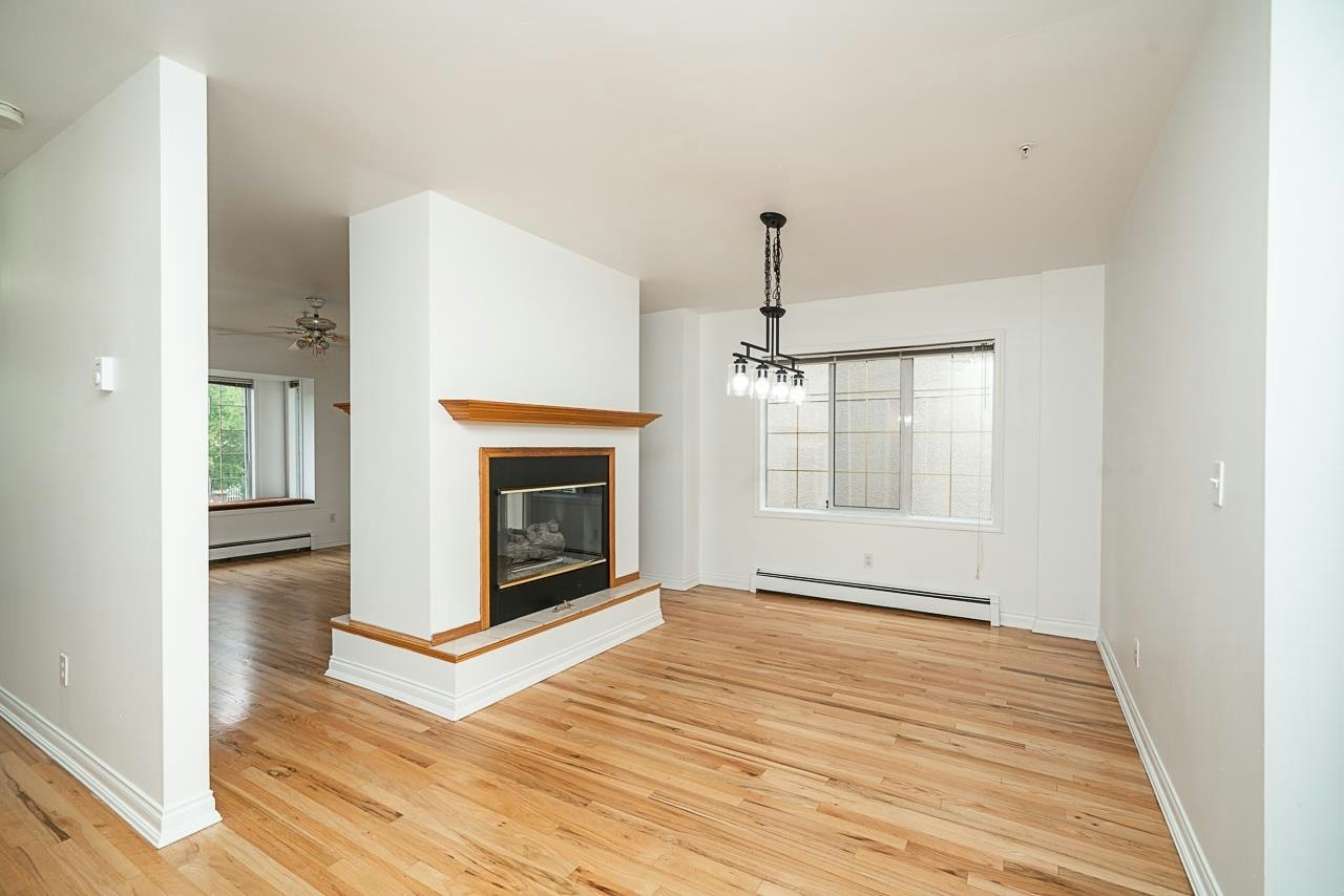 2948 Grant Street, Vancouver, BC, V5K 3E7 - 8