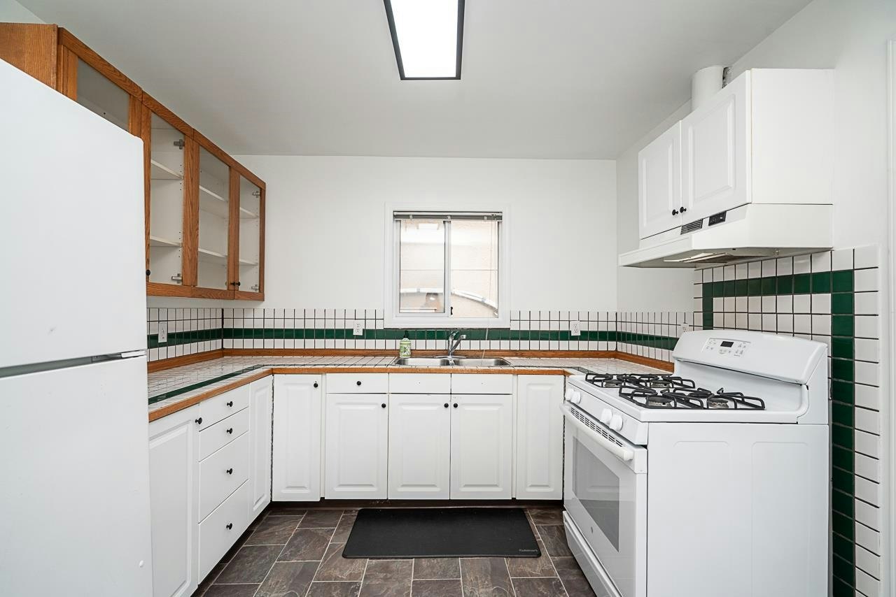 2948 Grant Street, Vancouver, BC, V5K 3E7 - 12