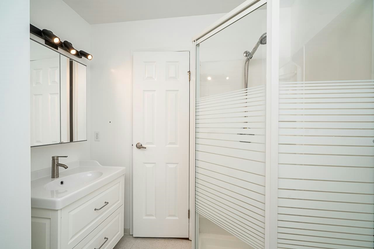 2948 Grant Street, Vancouver, BC, V5K 3E7 - 18