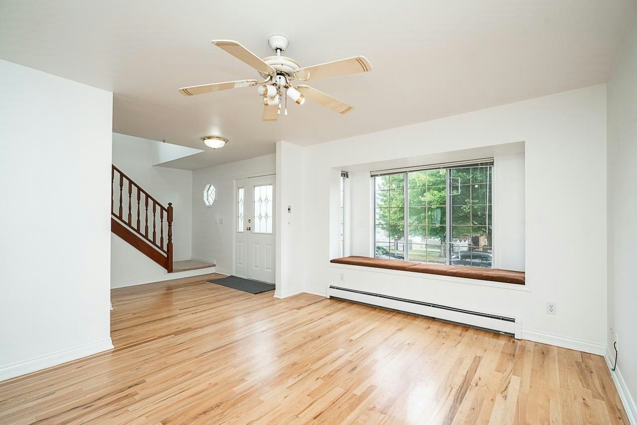 2948 Grant Street, Vancouver, BC, V5K 3E7 - 7
