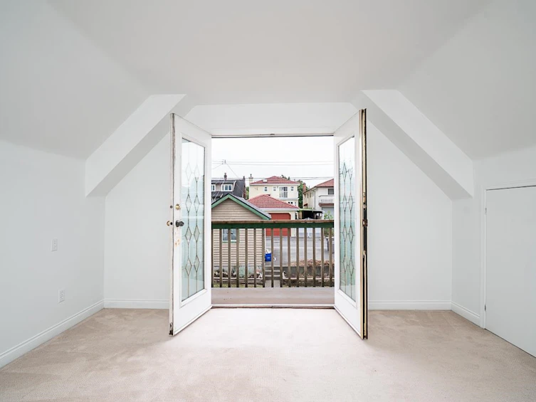 2948 Grant Street, Vancouver, BC, V5K 3E7 - 24