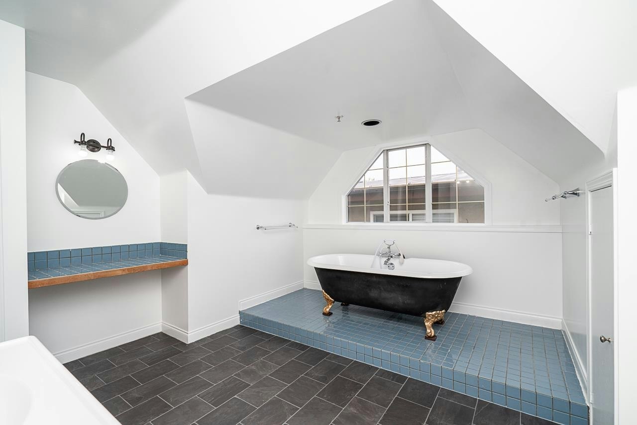 2948 Grant Street, Vancouver, BC, V5K 3E7 - 26