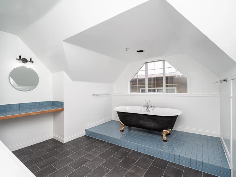 2948 Grant Street, Vancouver, BC, V5K 3E7 - 26