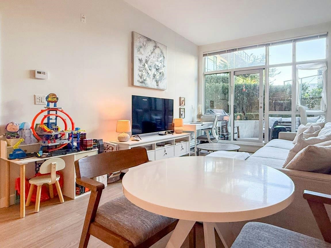 103-105 W 2nd Street, North Vancouver, BC, V7M 0E3 - 5