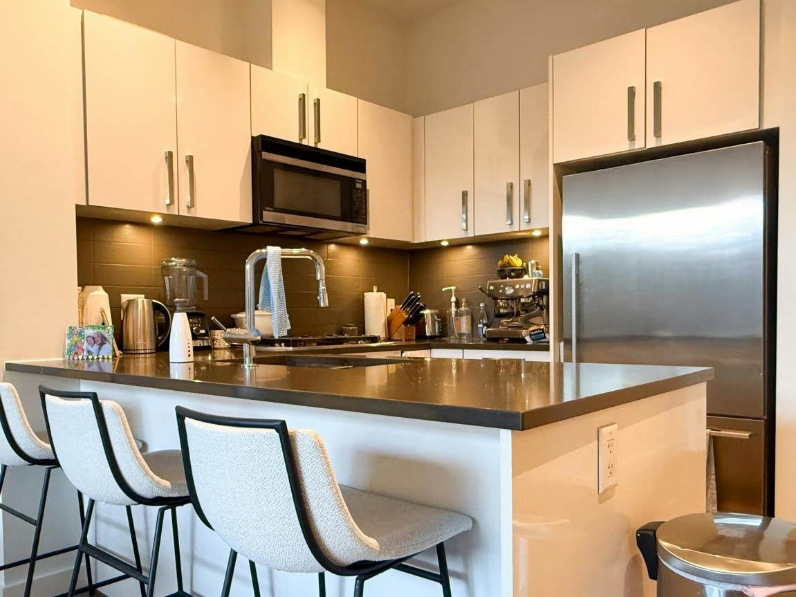 103-105 W 2nd Street, North Vancouver, BC, V7M 0E3 - 3