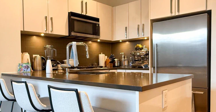 103-105 W 2nd Street, North Vancouver, BC, V7M 0E3 - 3