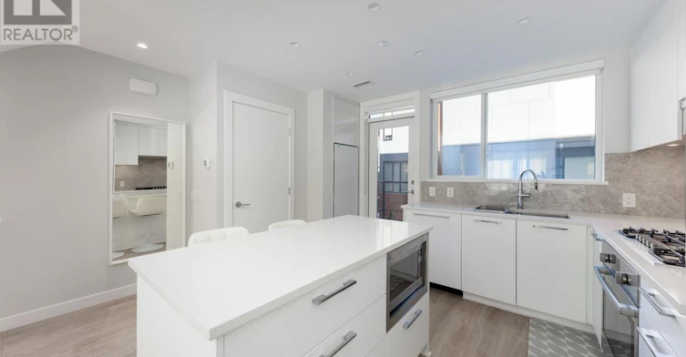 TH27-2728 Acadia Road Road, Vancouver, BC, V6T 0E6 - 2