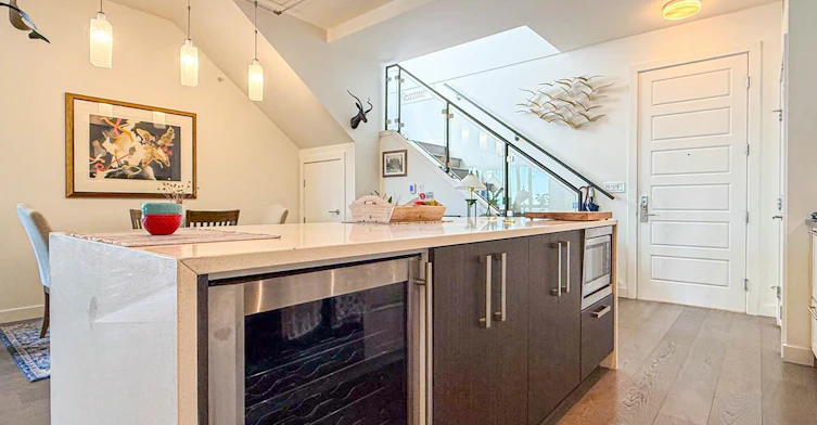 503-105 W 2nd Street, North Vancouver, BC, V7M 0E3 - 5