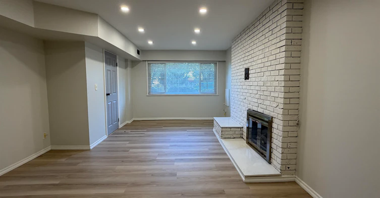 6925 Aubrey, Burnaby, BC, V5B 2E4 - 2