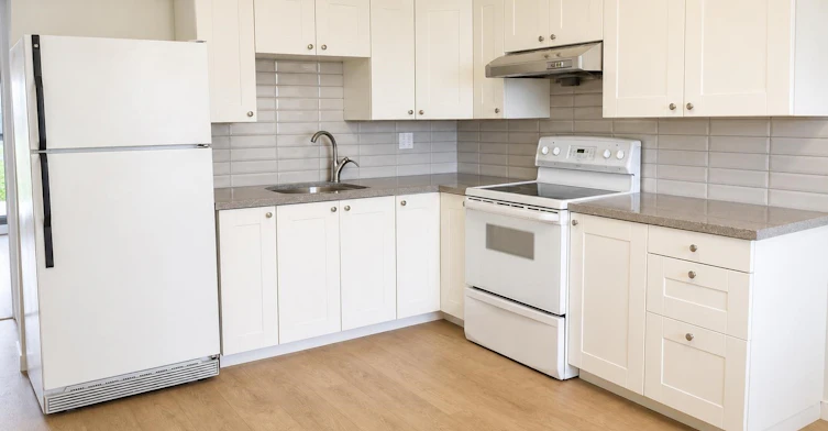 6925 Aubrey, Burnaby, BC, V5B 2E4 - 6