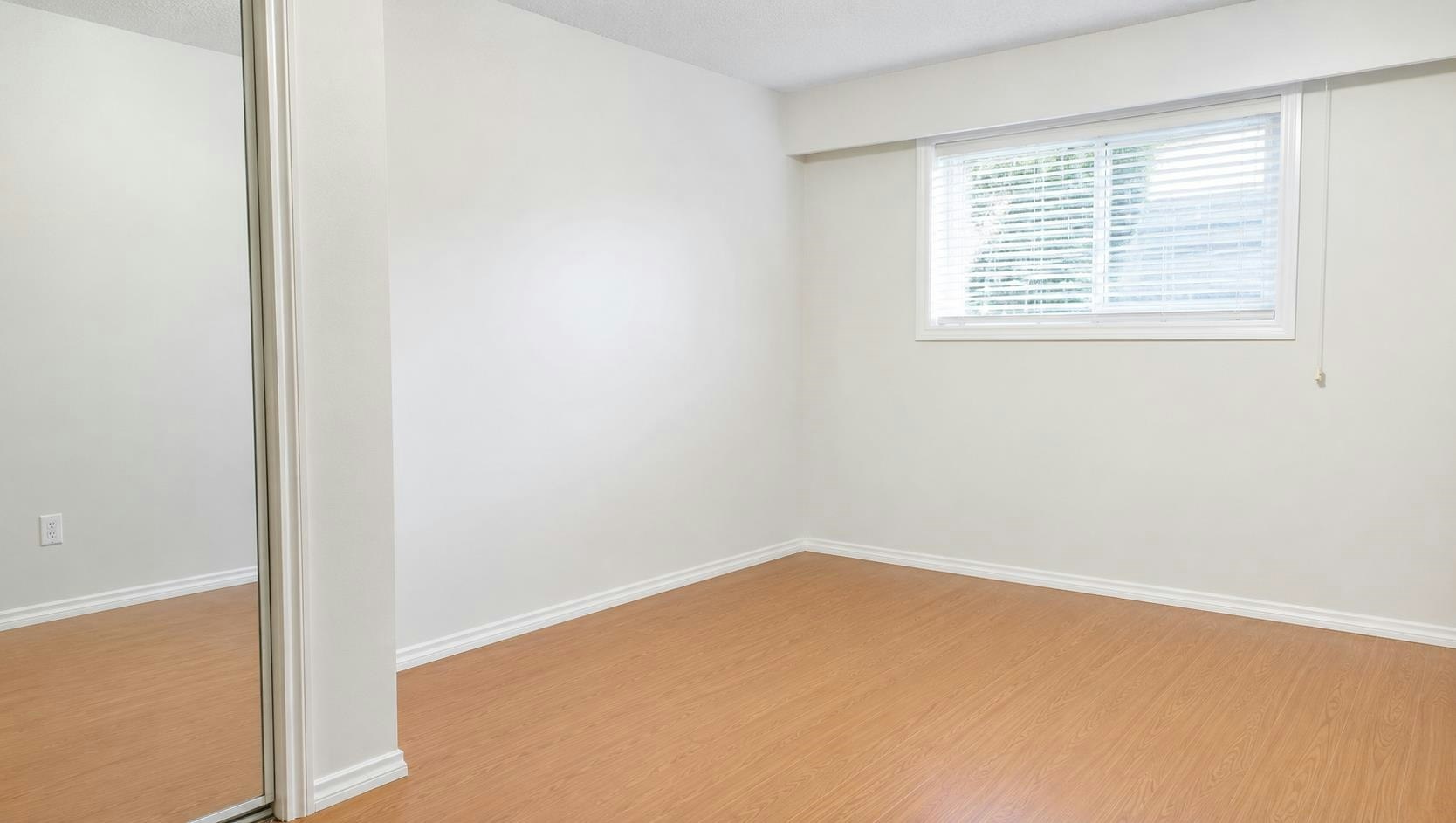 6925 Aubrey, Burnaby, BC, V5B 2E4 - 13