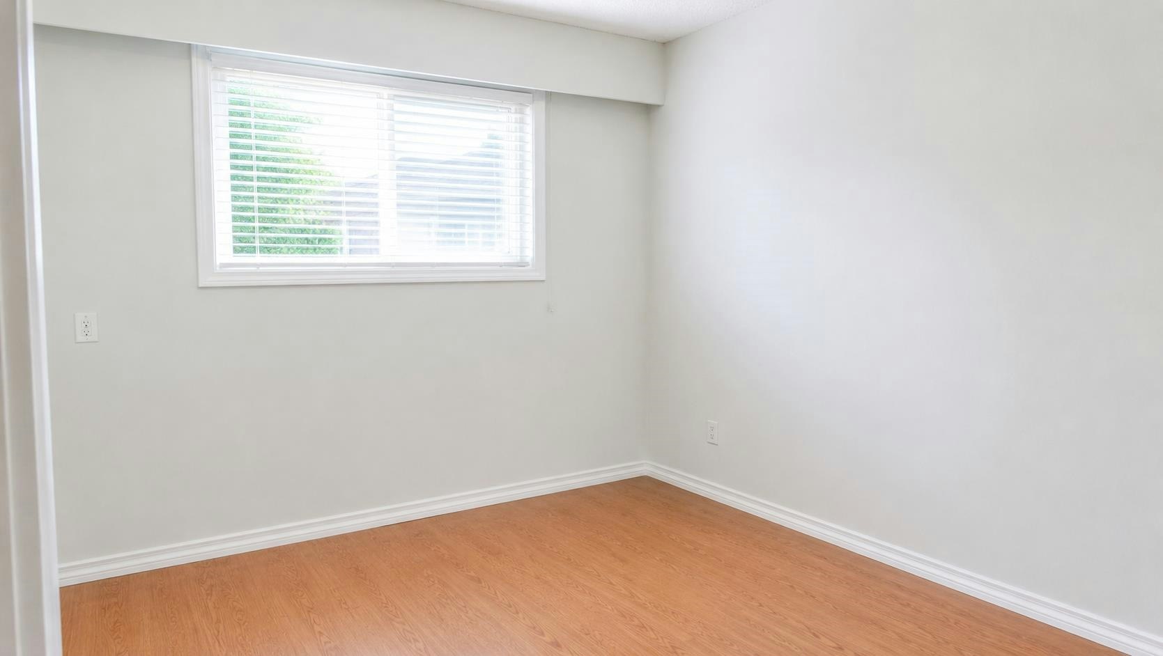 6925 Aubrey, Burnaby, BC, V5B 2E4 - 11