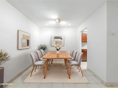 317-8511 Ackroyd Road - 5