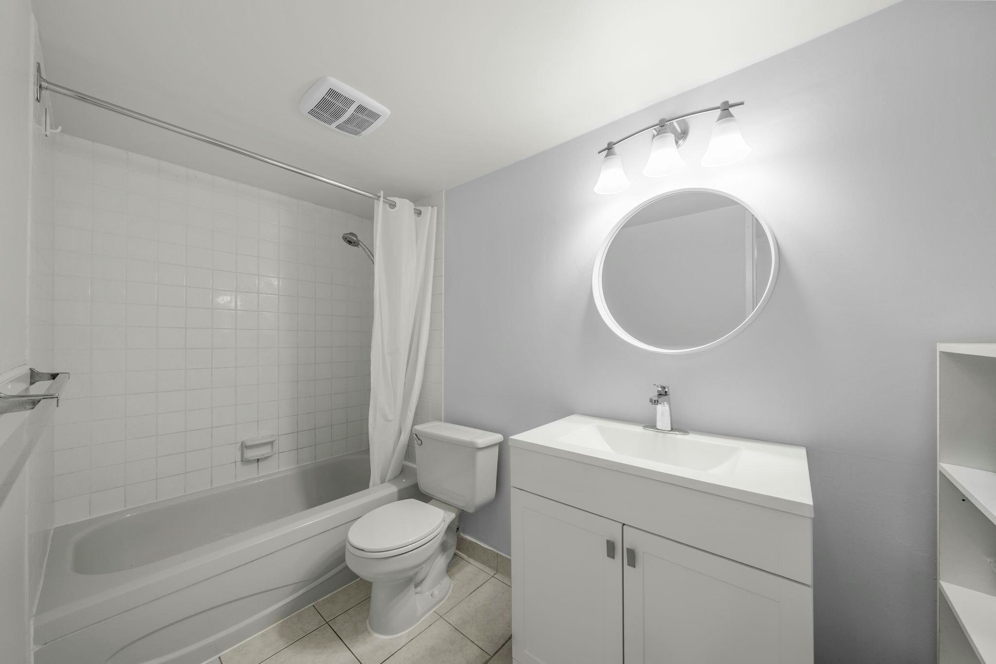 317-8511 Ackroyd Road, Richmond, BC, V6X 3E7 - 14