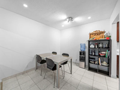 317-8511 Ackroyd Road - 4