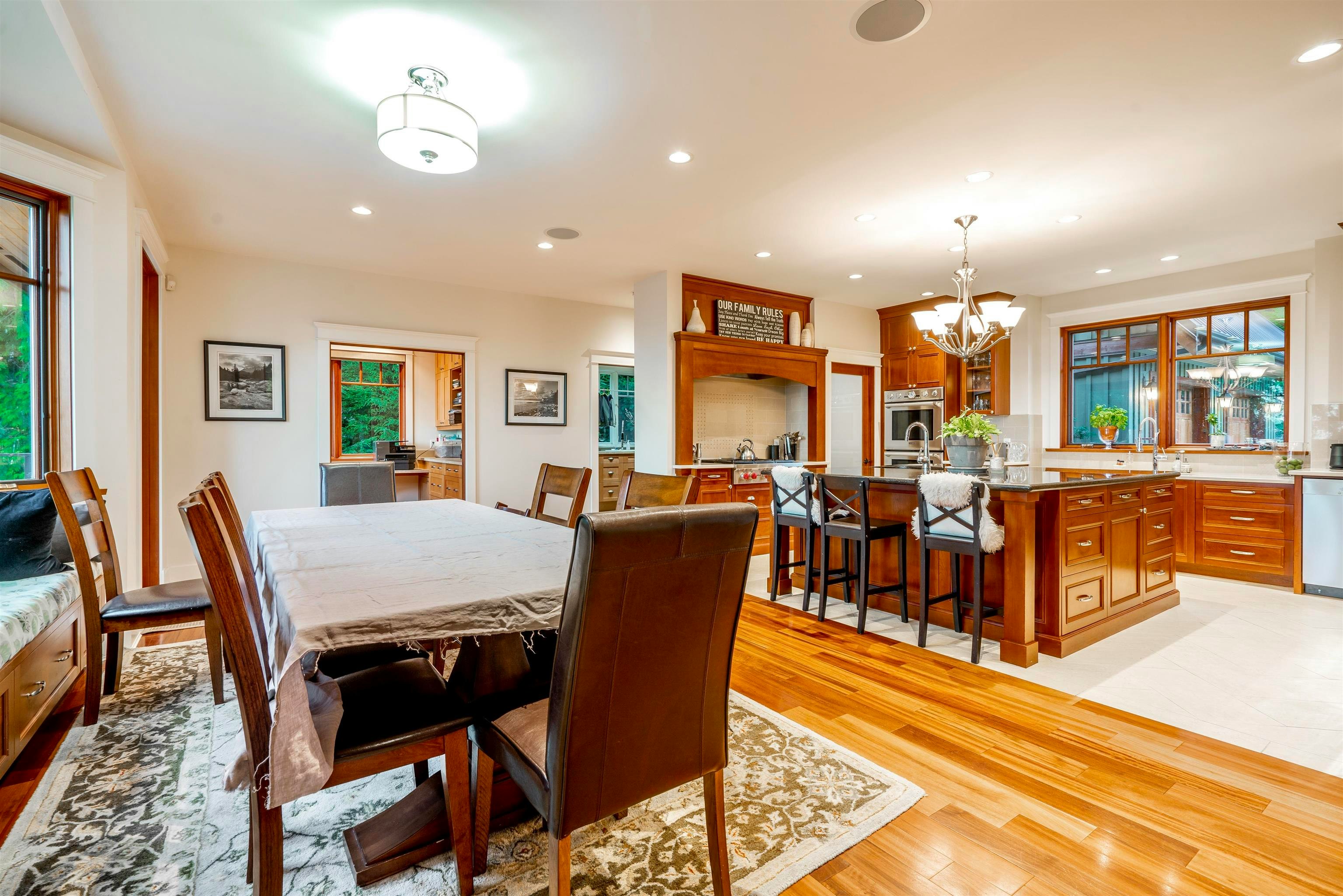 949 Arbutus Bay Lane, Bowen Island, BC, V0N 1G2 - 12