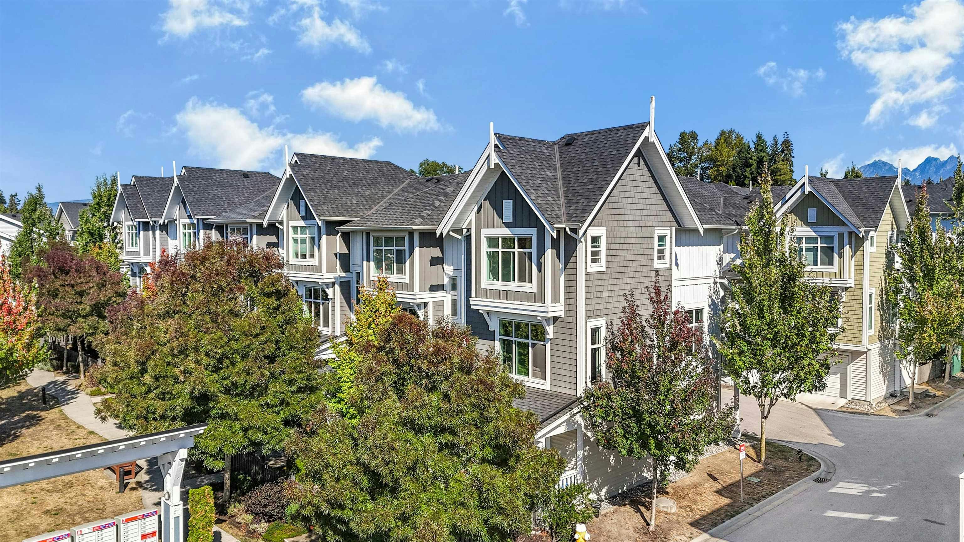 1301-11295 Pazarena Place, Maple Ridge, BC, V2X 4K9