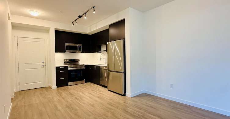 418-15733 85th Avenue, Surrey, BC, V4N 6W8 - 2