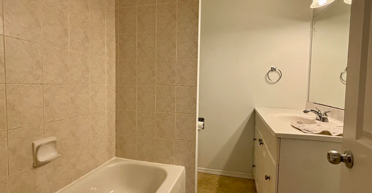 13063 103a Avenue, Surrey, BC, V3T 1S4 - 5