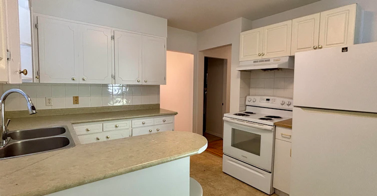 13063 103a Avenue, Surrey, BC, V3T 1S4 - 11