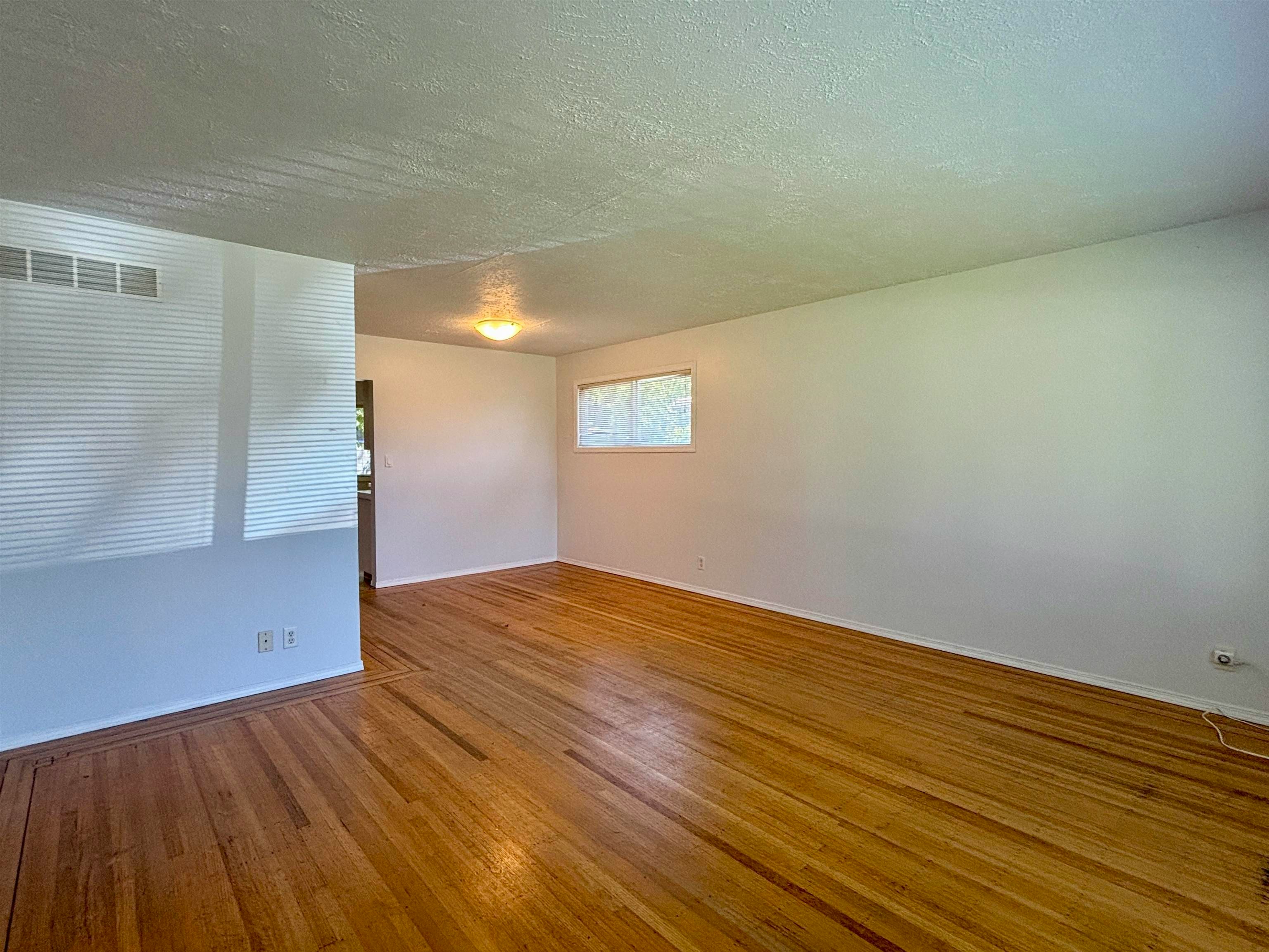 13063 103a Avenue, Surrey, BC, V3T 1S4 - 13