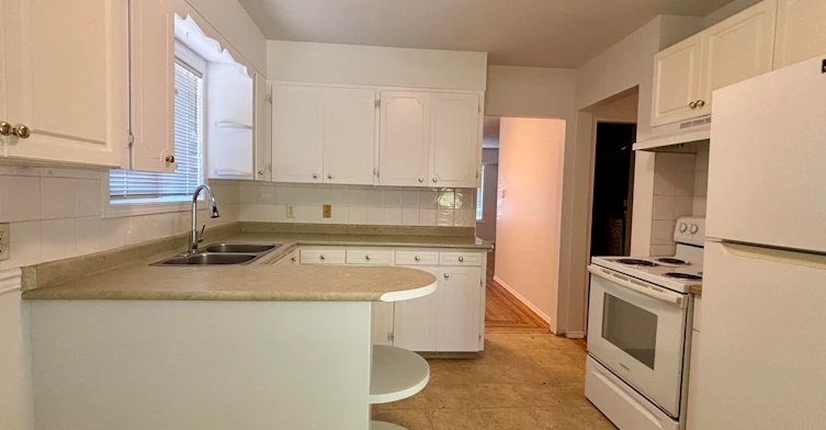 13063 103a Avenue, Surrey, BC, V3T 1S4 - 10