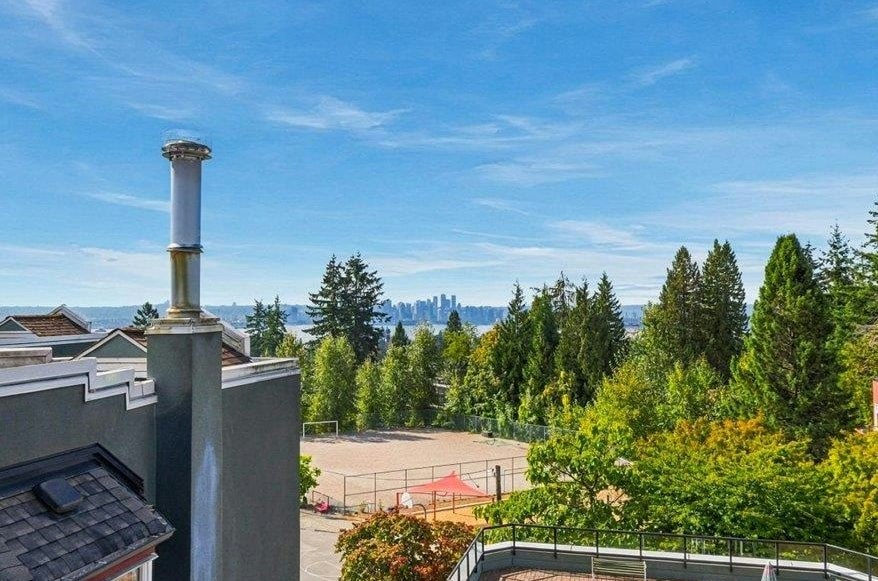 403-121 W 29th Street, North Vancouver, BC, V7N 4L6 - 9