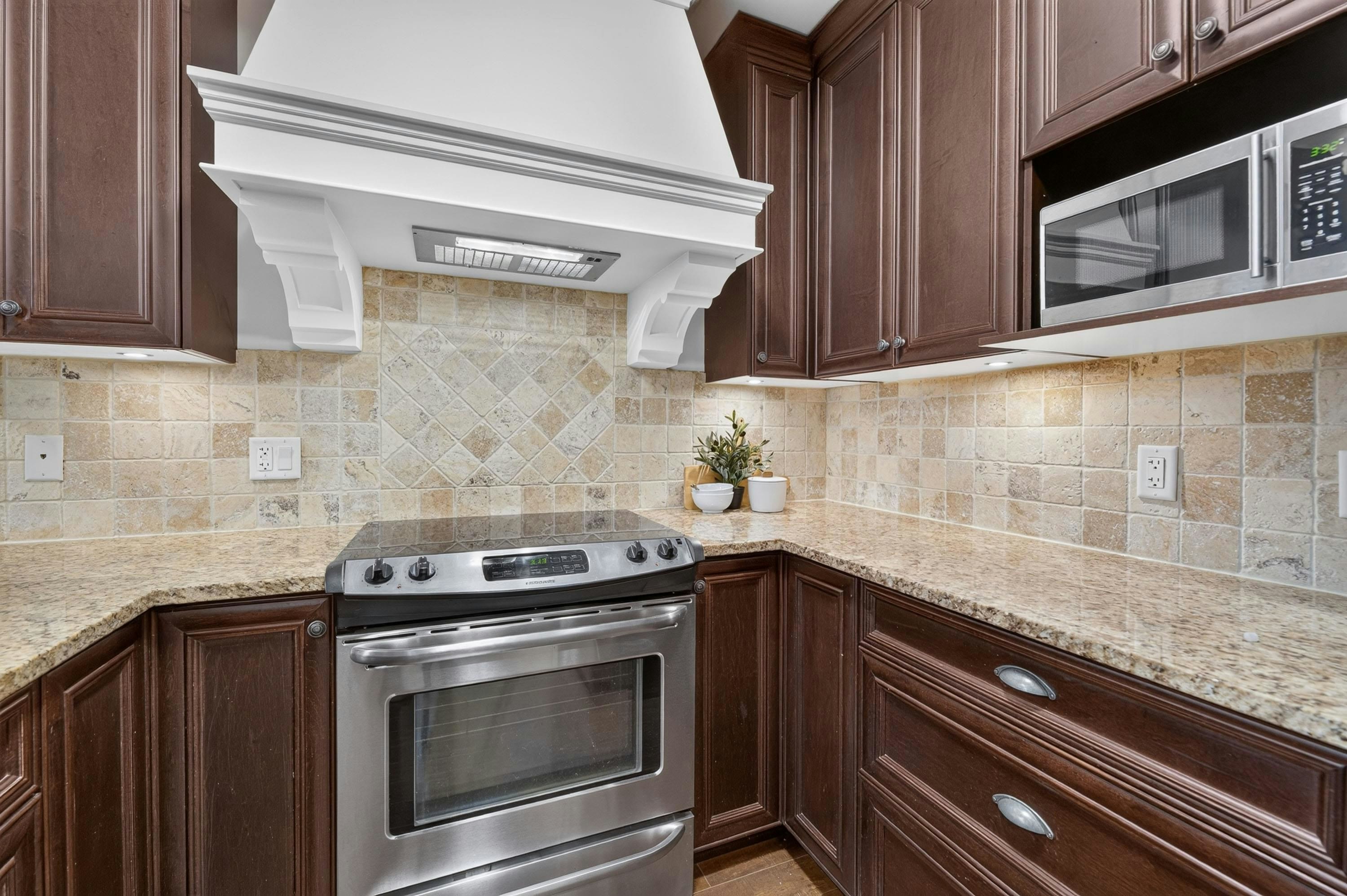 107-19530 65 Avenue, Surrey, BC, V4N 6M1 - 5
