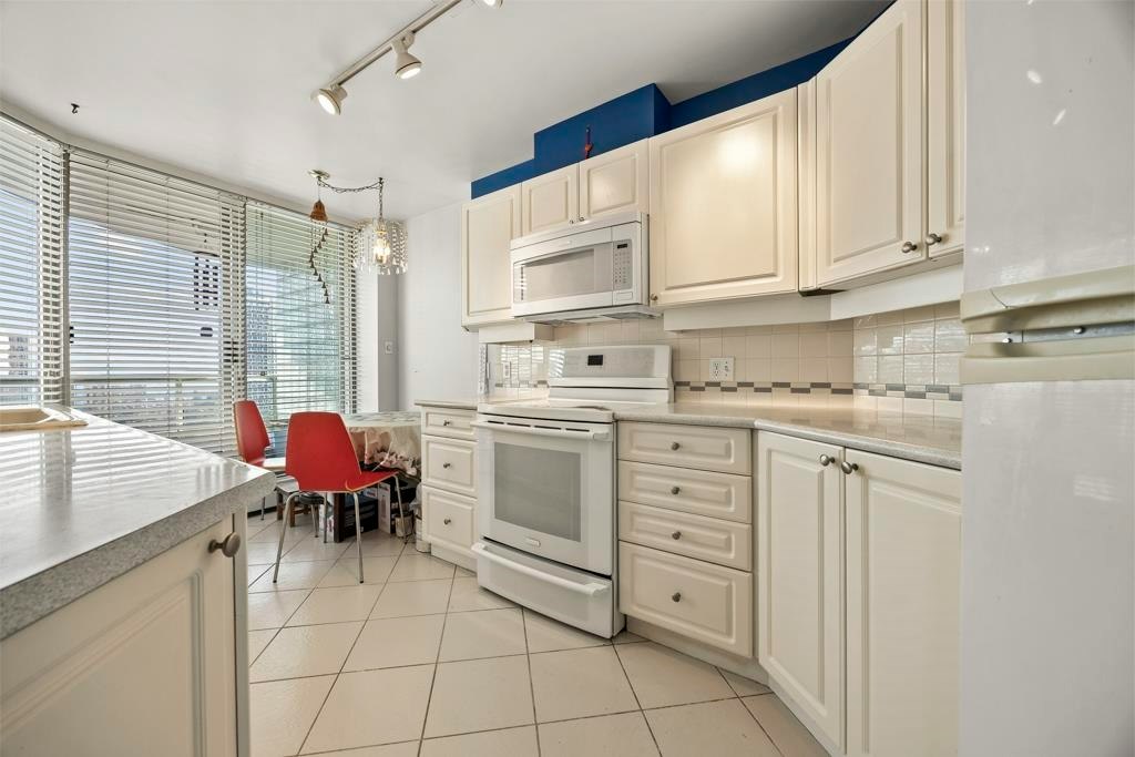 1705-6188 Patterson Avenue, Burnaby, BC, V5H 2N1 - 10